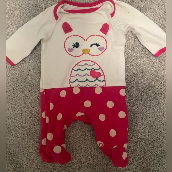 wonder nation Other - 🎊Baby Items SALE! 🎊 Adorable printed newborn sleep/lounge outfit!
